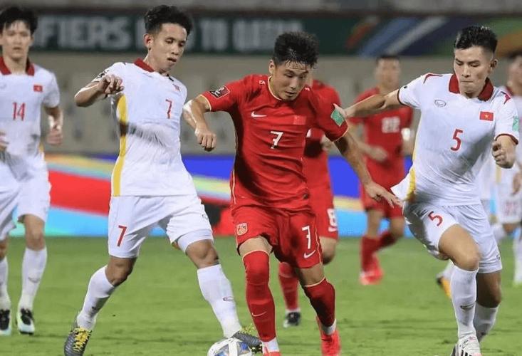 中国足球对战越南
